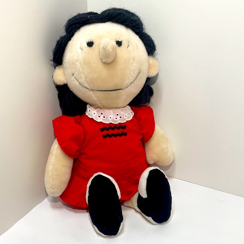 Vintage 1963 Peanuts Lucy Doll! Excellent Used Condition! EUC